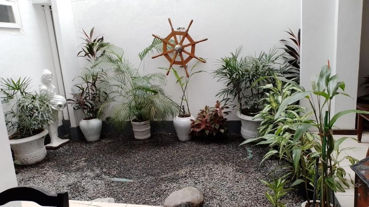 Chelsea Villa Bnb Colombo Eksteriør billede